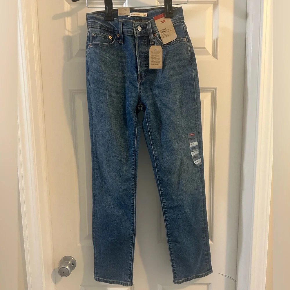 Levi's Wedgie Straight Denim Jeans - Picture 4 of 11